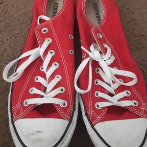 Red ankle converse